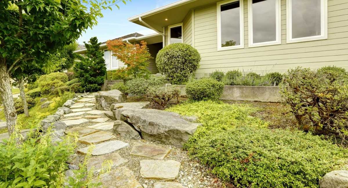 Rock Landscaping Ideas for Front Yard